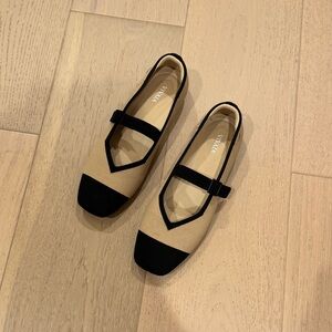 Vivaia Black and Tan Women's Flats